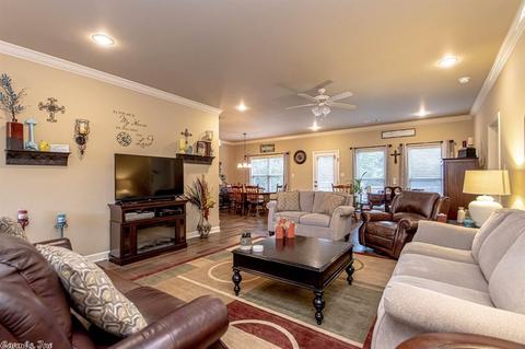 130 Madrid, Benton, AR 72015 photo 4