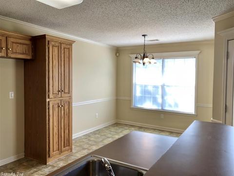 4406 Loretta, Benton, AR 72015 photo 8