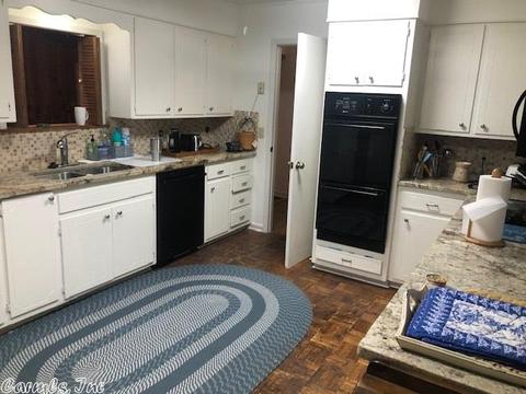 37 Canterbury Cv, Pine Bluff, AR 71603 photo 6