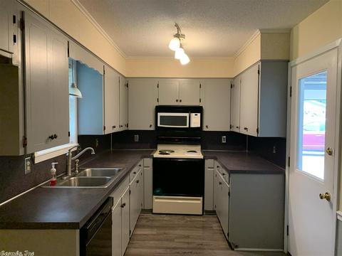 8003 S Pinewood Dr, Pine Bluff, AR 71603 photo 4