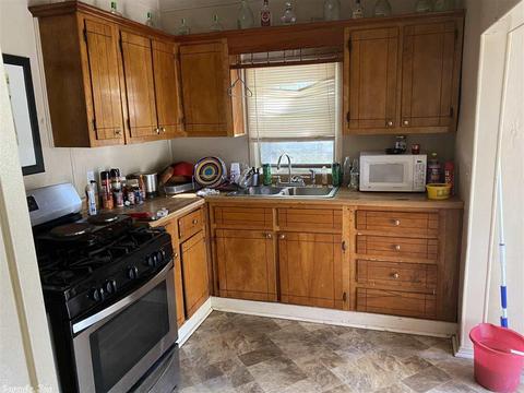1321 Pine Bluff St, Malvern, AR 72104 photo 9