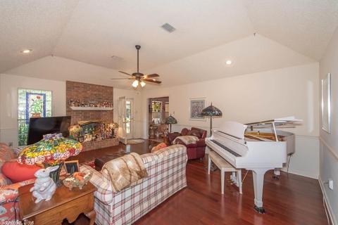 295 Pickwicket Dr, Conway, AR 72034 photo 4