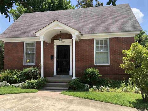 1102 W 6th St, Pine Bluff, AR 71603 photo 1