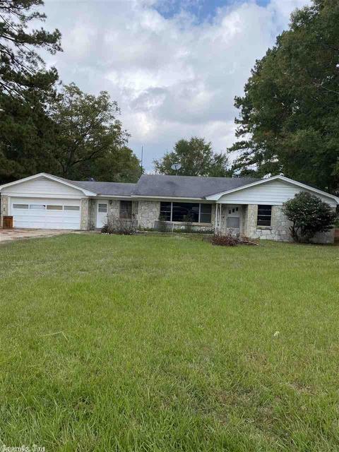 221 W 37th St, Pine Bluff, AR 71603 photo 1