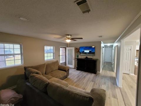 2603 Donald Cir, Benton, AR 72015 photo 6