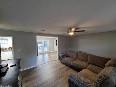 2603 Donald Cir, Benton, AR 72015 photo 4
