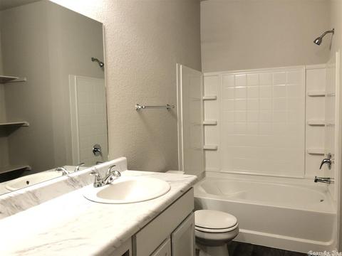 2020 Matthews Meadows Ln, Conway, AR 72032 photo 11