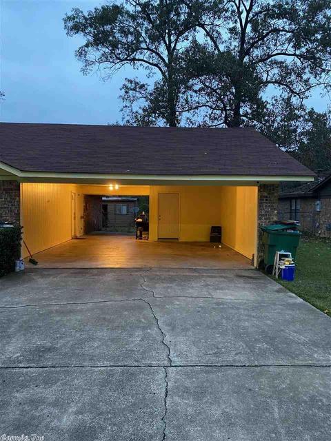 6001 Davis Dr, Pine Bluff, AR 71603 photo 2