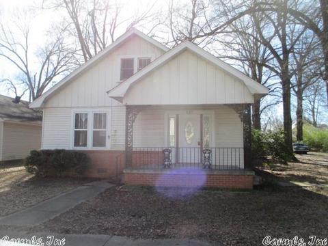 527 1st St, Conway, AR 72032 photo 1