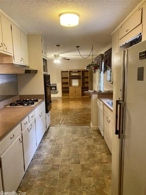 2206 W 39th Ave, Pine Bluff, AR 71603 photo 4