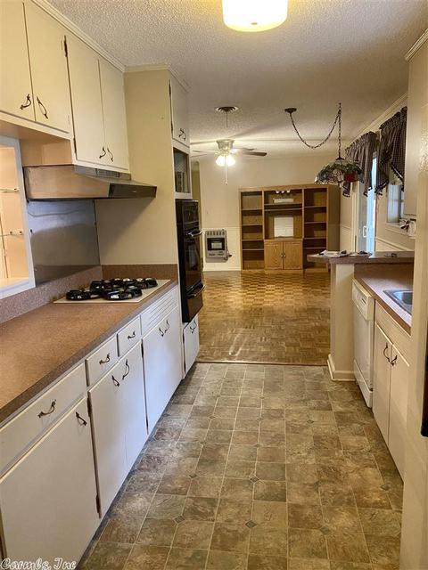 2206 W 39th Ave, Pine Bluff, AR 71603 photo 3