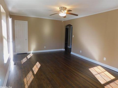 813 Park, Benton, AR 72015 photo 3