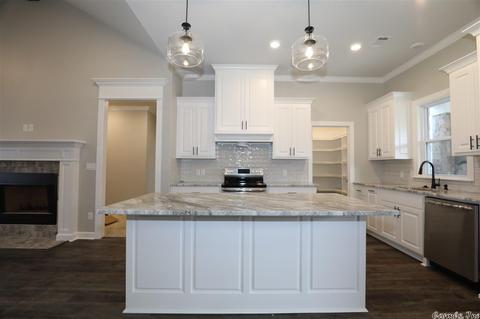 805 Dawsons Pointe Ave, Bryant, AR 72022 photo 9