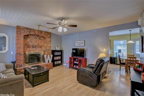 801 Fox Ridge Dr, Benton, AR 72019 photo 4
