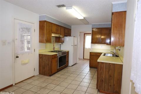 950 Division, Malvern, AR 72104 photo 8