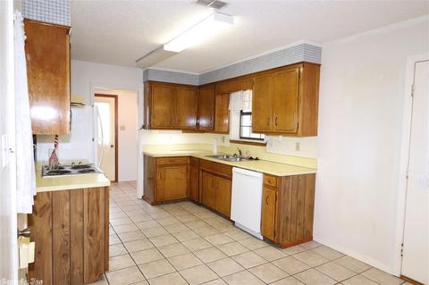 950 Division, Malvern, AR 72104 photo 7