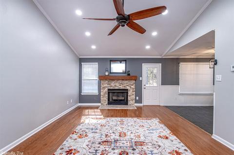 1619 Overview Dr, Benton, AR 72015 photo 2