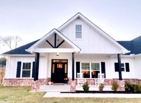 4070 Hampton Dr, Benton, AR 72019 photo 1