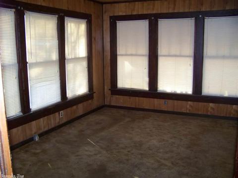 809 E Sullenberger, Malvern, AR 72104 photo 4