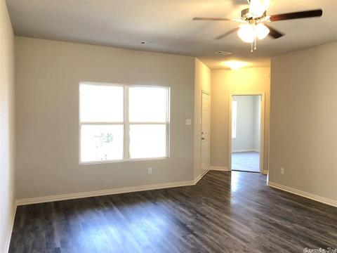2015 Matthews Meadows Ln, Conway, AR 72032 photo 5