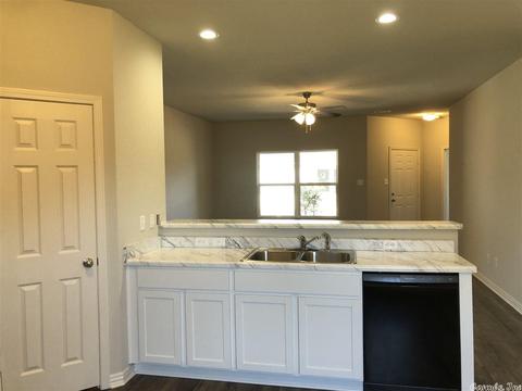 2015 Matthews Meadows Ln, Conway, AR 72032 photo 8