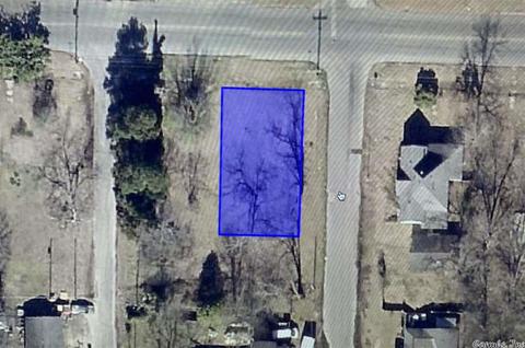 1302 W 13th St, Pine Bluff, AR 71603 photo 1