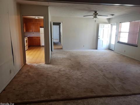 1302 Belmont Dr, Pine Bluff, AR 71601 photo 4