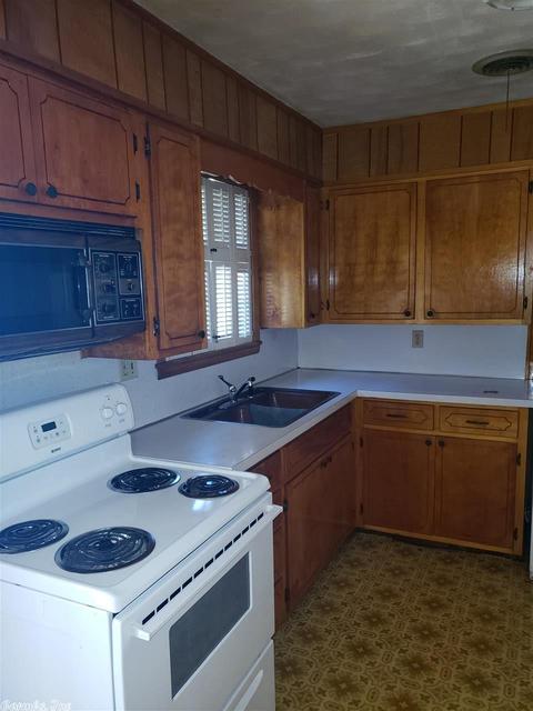 1302 Belmont Dr, Pine Bluff, AR 71601 photo 5