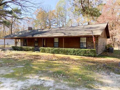 5014 Fergusson Ln, Pine Bluff, AR 71603 photo 1