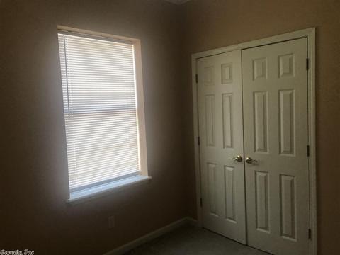 704 E North St, Benton, AR 72015 photo 9