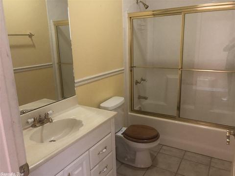 704 E North St, Benton, AR 72015 photo 10