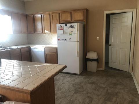 704 E North St, Benton, AR 72015 photo 5