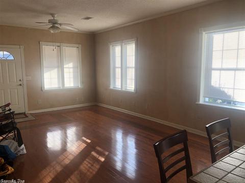 704 E North St, Benton, AR 72015 photo 3