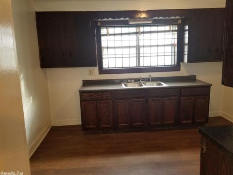 2004 S Georgia, Pine Bluff, AR 71603 photo 6