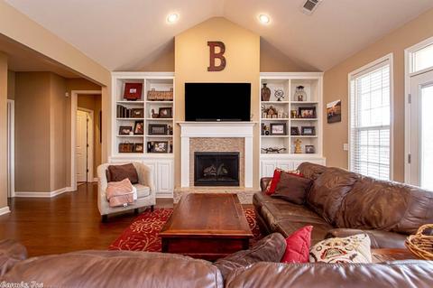 1301 Vanderbuilt Dr, Benton, AR 72019 photo 3