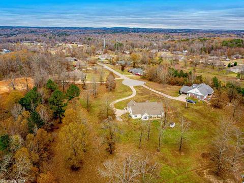 1301 Vanderbuilt Dr, Benton, AR 72019 photo 2