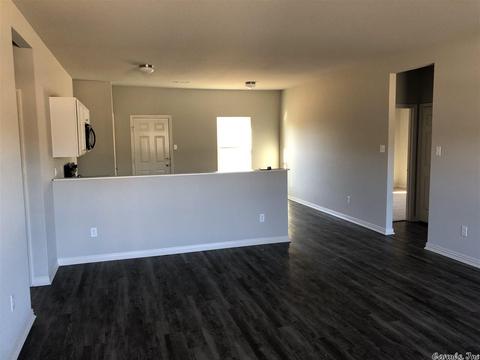 2075 Matthews Meadows Ln, Conway, AR 72032 photo 2