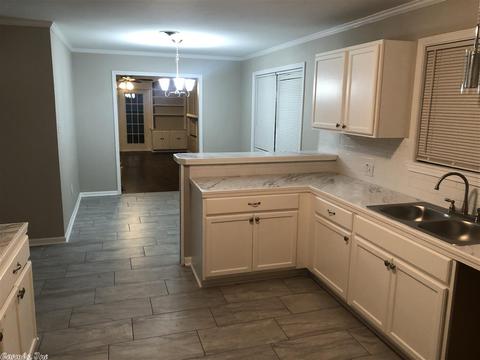 3700 W Lk, Pine Bluff, AR 71603 photo 9