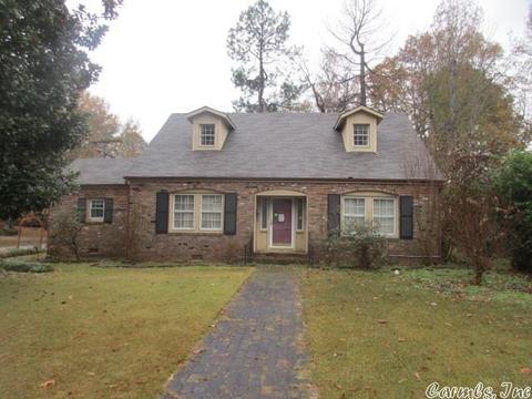 1300 Arrowhead Pl, Pine Bluff, AR 71603 photo 1