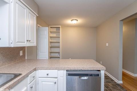 2410 Prysock, Benton, AR 72015 photo 8