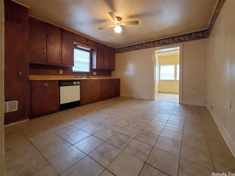 306 Bruce St, Horatio, AR 71842 photo 4