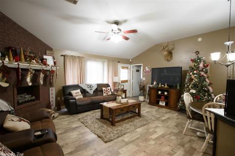 1026 Tori Ln, Beebe, AR 72012 photo 2