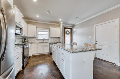 1555 Cherry Bark, Conway, AR 72034 photo 4