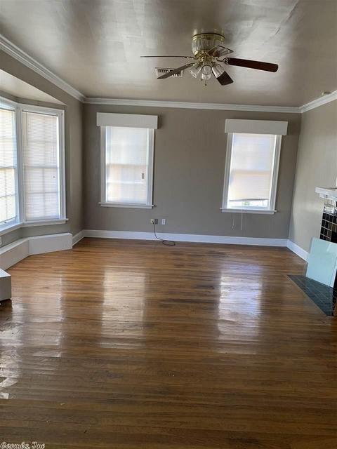 218 W 12th Ave, Pine Bluff, AR 71601 photo 2