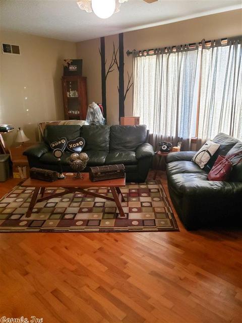 1212 Lavette St, Trumann, AR 72472 photo 5