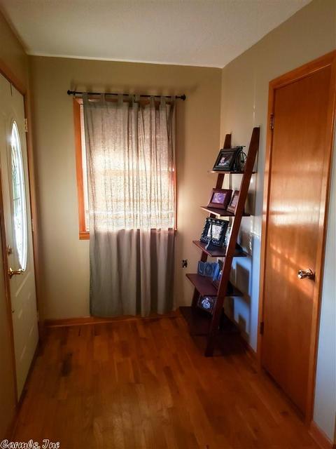 1212 Lavette St, Trumann, AR 72472 photo 2