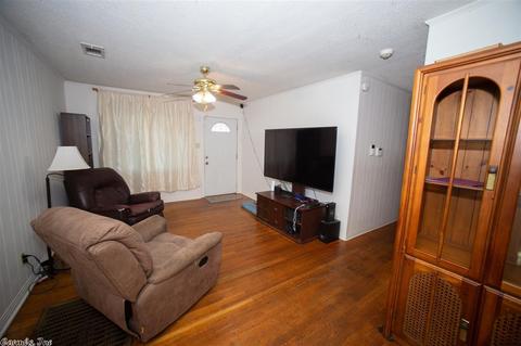 132 Border Cir, Benton, AR 72015 photo 3