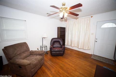 132 Border Cir, Benton, AR 72015 photo 2