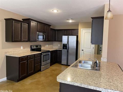 1709 Milburn Dr, Benton, AR 72015 photo 2