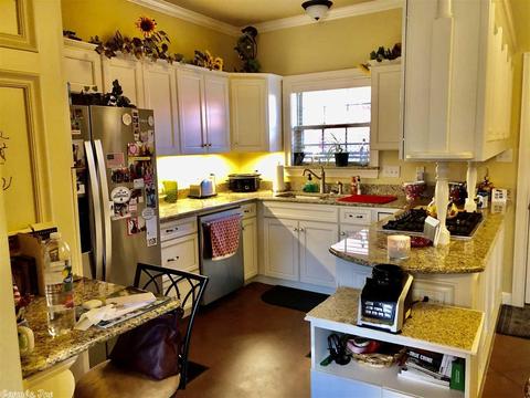 324 E 5th St, Lonoke, AR 72086 photo 9